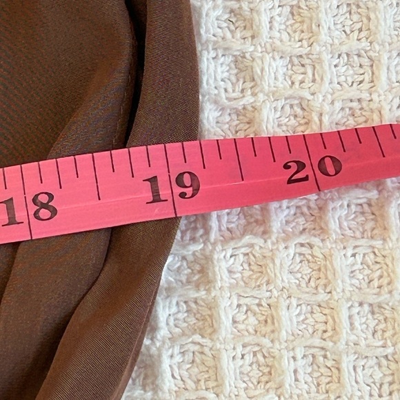 Aritzia Wilfred Brown buttery soft short pleated flowy dress size medium - Picture 6 of 8